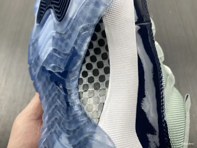 Reps TBK Air Retro Low Jordan 11 Georgetown 528895-007 0615